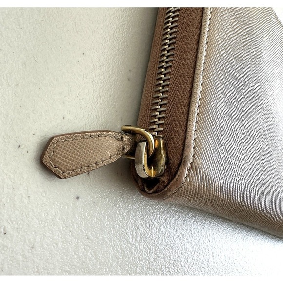 Prada Wallet Saffiano Lux Leather Continental Zip Minimalist Classic Capsule - Picture 14 of 15